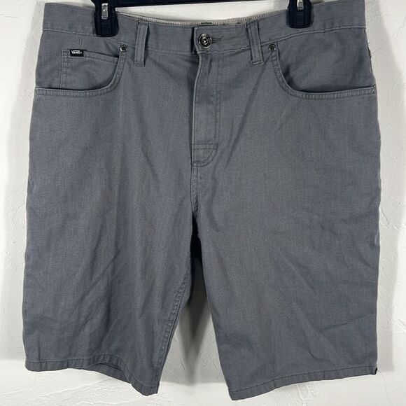 π₯π₯βVANS Gray Denim Skateboard Streetwear Designer Shorts Men Sz 34 - PERFECT! - Picture 1 of 8